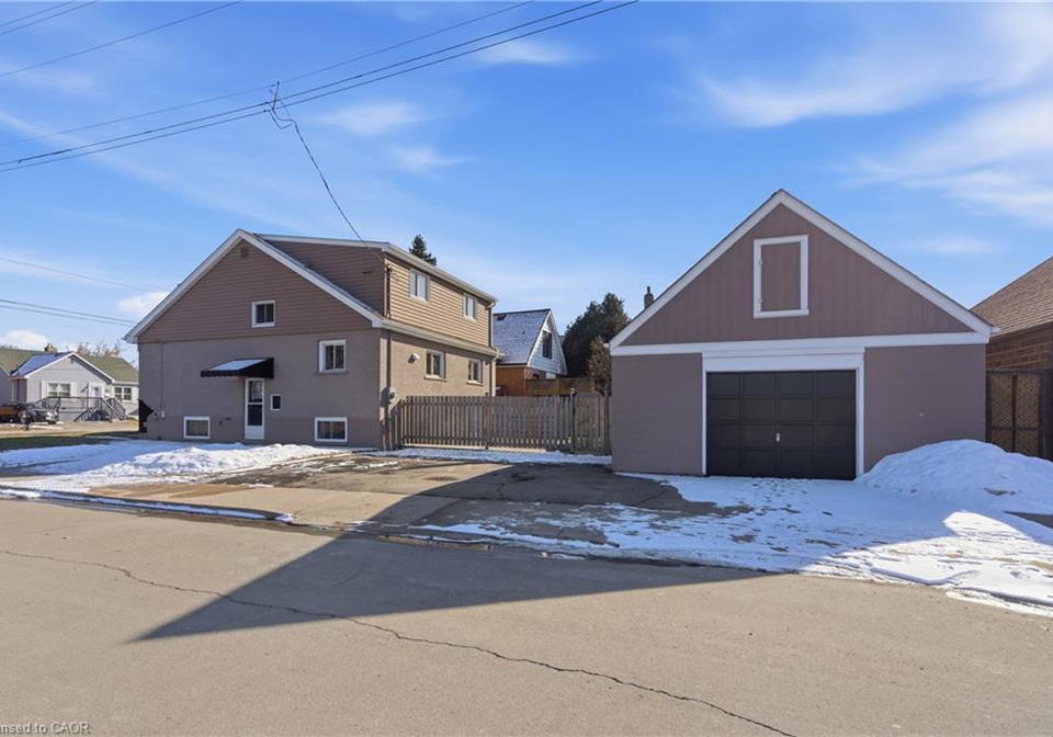 216-walter-avenue-s-hamilton-ontario-40809812