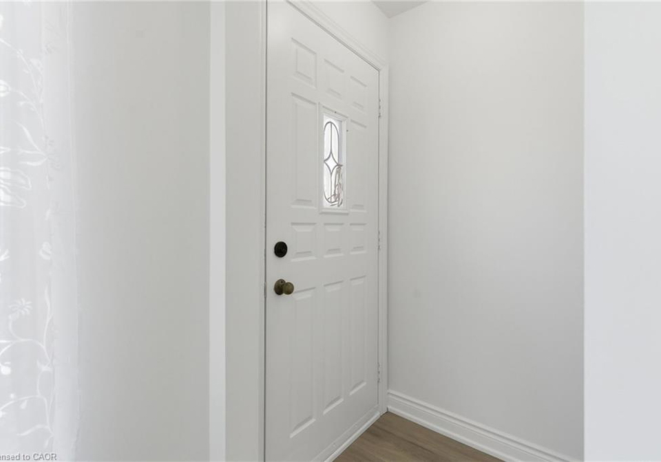 216-walter-avenue-s-hamilton-ontario-40809812