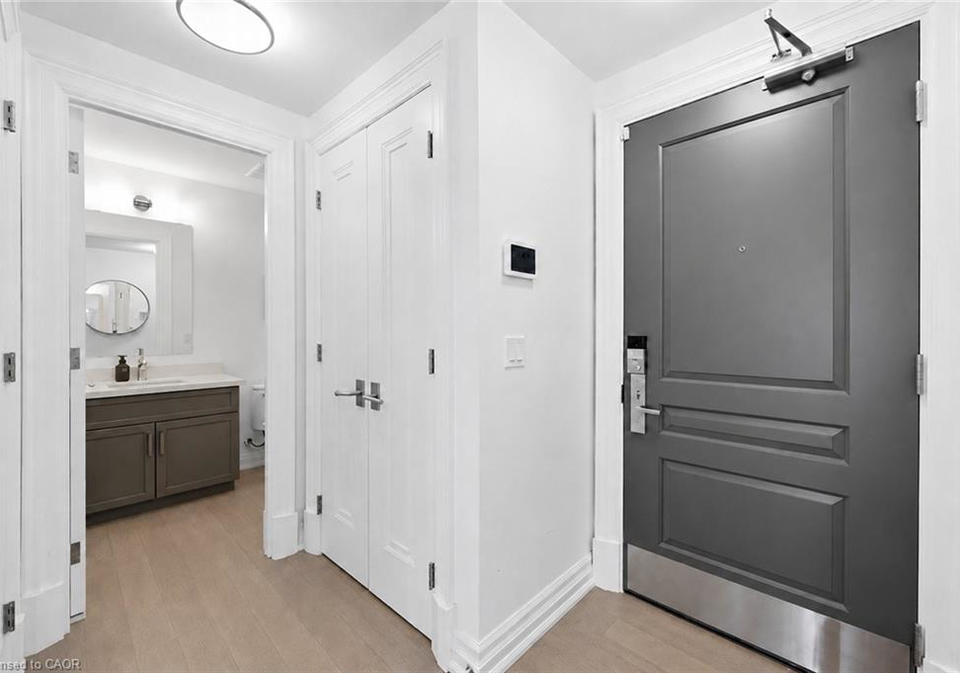 2060-lakeshore-road-burlington-ontario-40809892