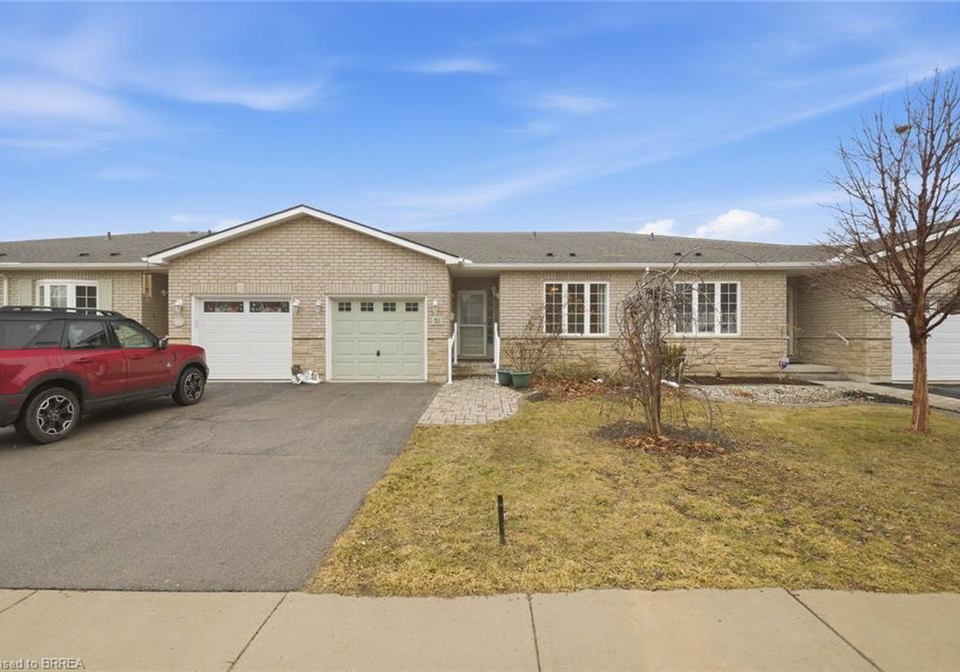 35-south-drive-simcoe-ontario-40809894