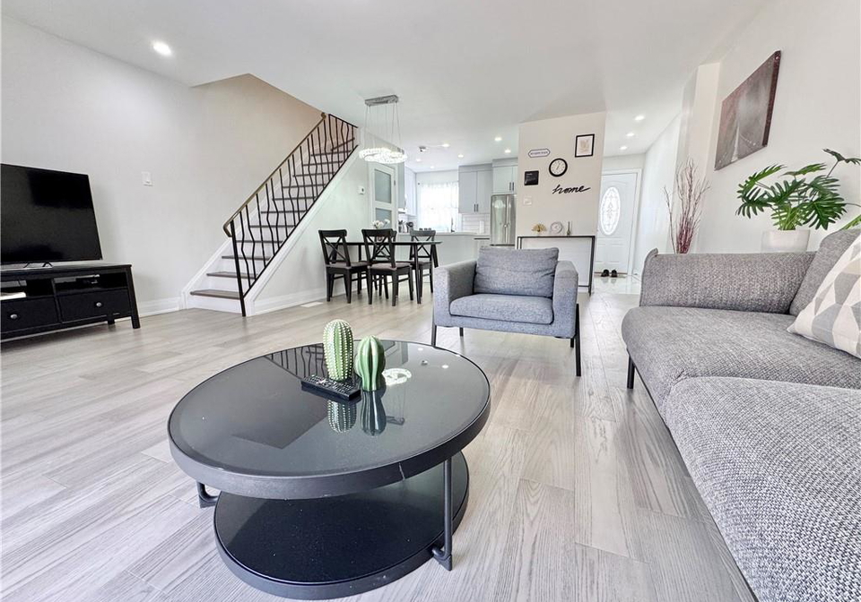 138-jansen-avenue-kitchener-ontario-40809907