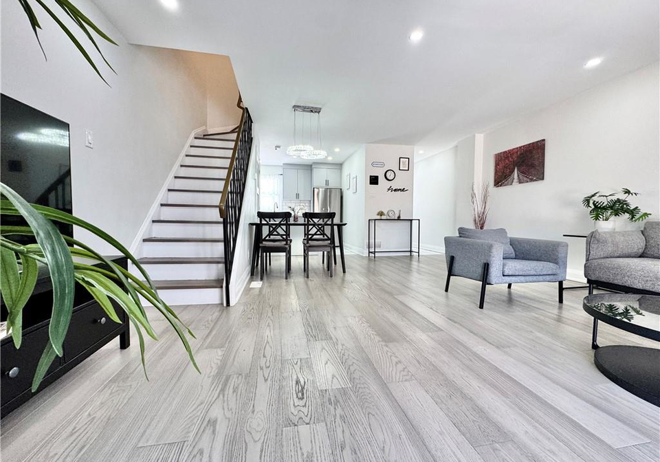 138-jansen-avenue-kitchener-ontario-40809907