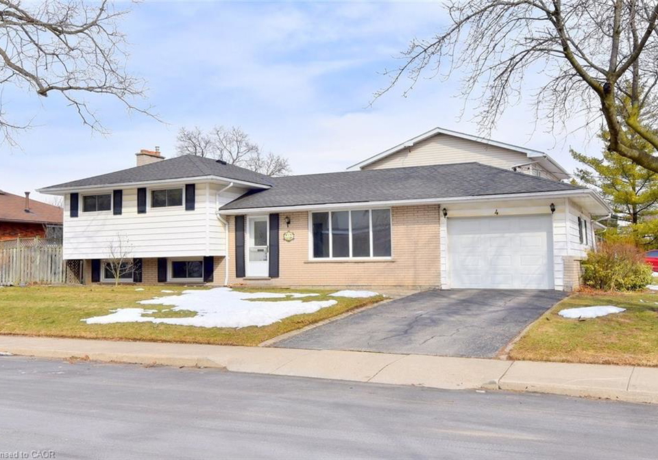 4-bermuda-court-hamilton-ontario-40810009
