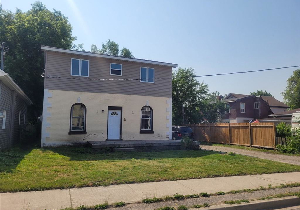 9-washington-street-brantford-ontario-40810025