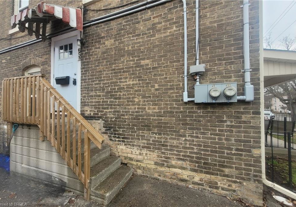 65-east-avenue-brantford-ontario-40810081