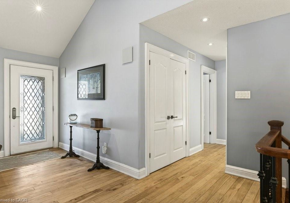 389-clarendon-drive-ancaster-ontario-40810083