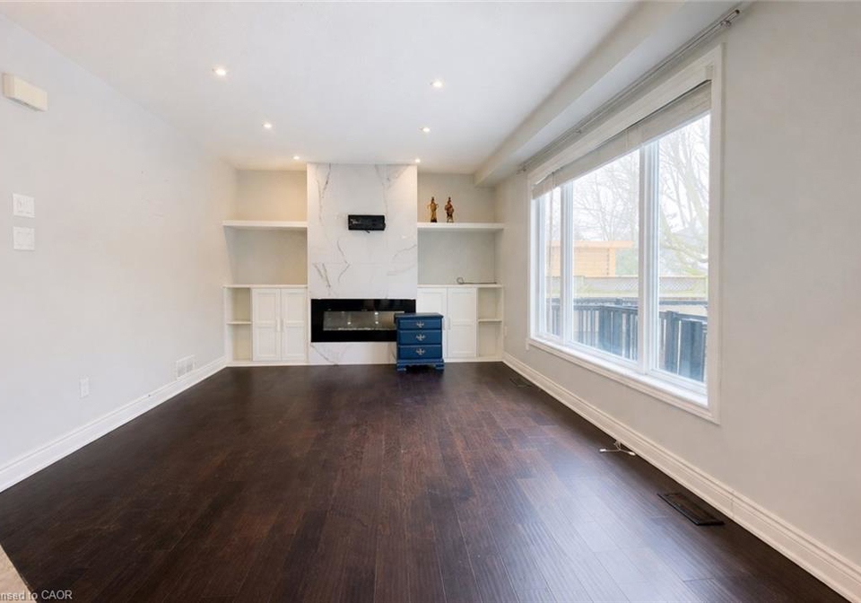 469-dansbury-drive-waterloo-ontario-40810085