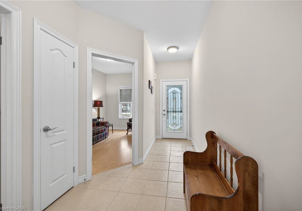 15-grovetree-trail-glanbrook-ontario-40810091