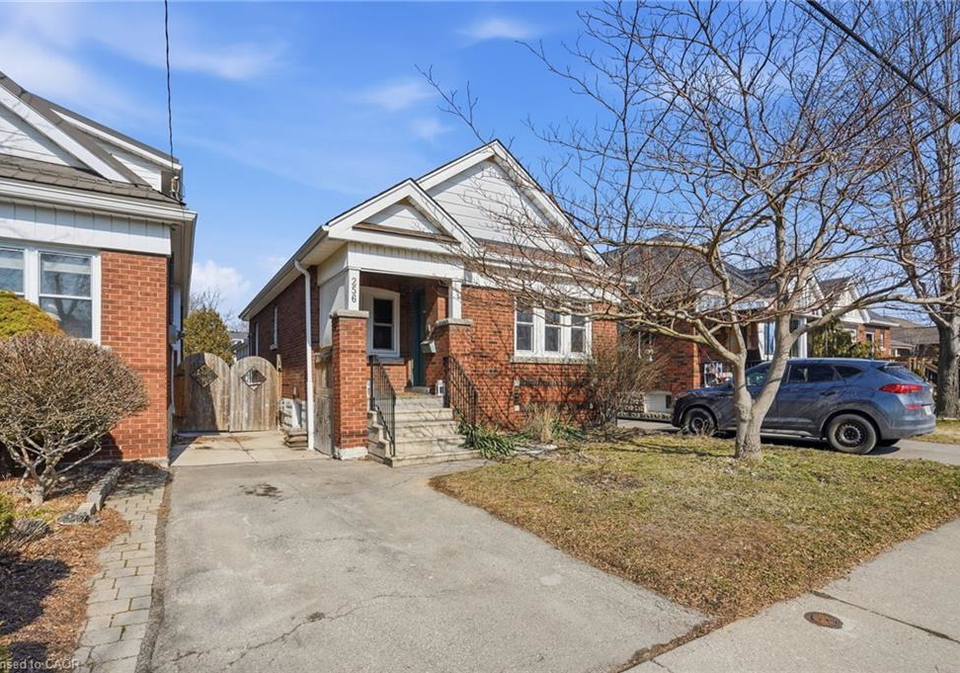 256-stanley-avenue-hamilton-ontario-40810169