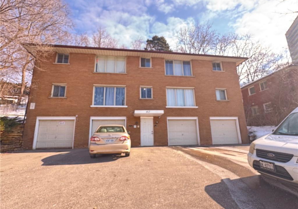 42-market-street-cambridge-ontario-40810206