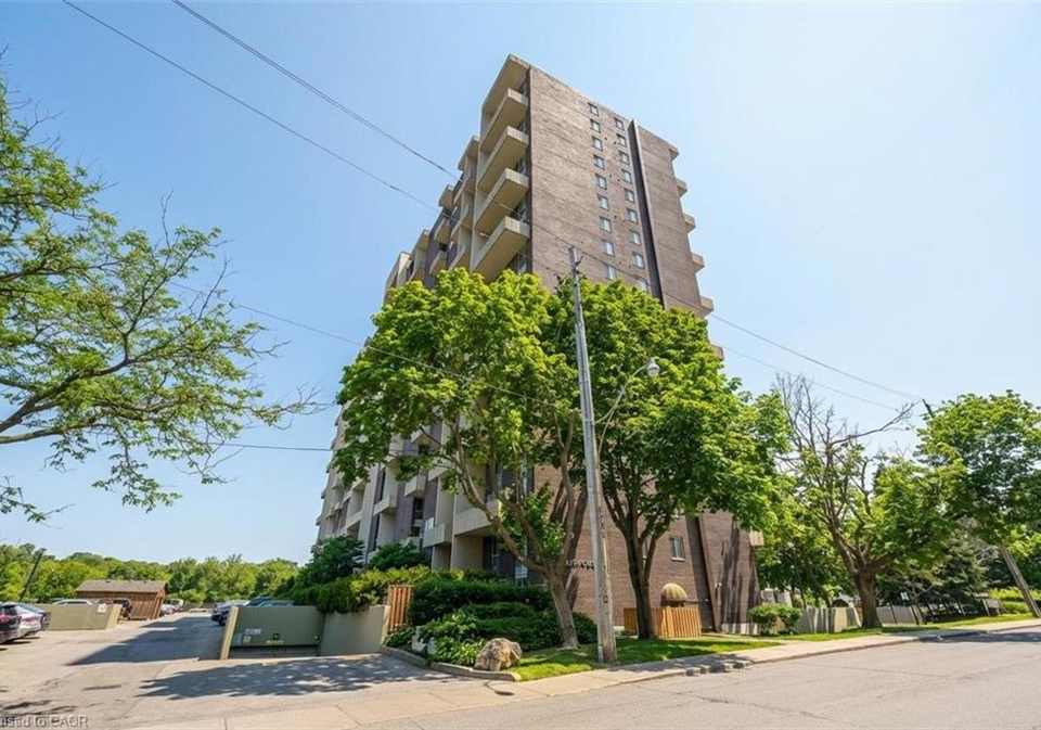 60-southport-street-toronto-ontario-40810238