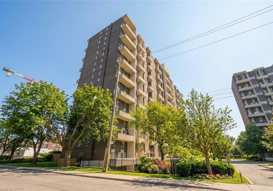 60-southport-street-toronto-ontario-40810238