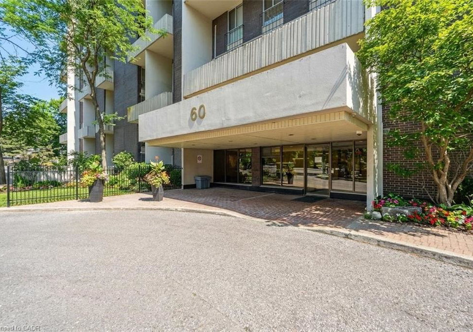 60-southport-street-toronto-ontario-40810238