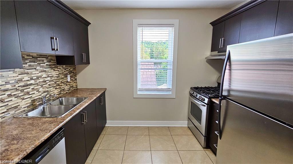 1544-king-street-e-hamilton-ontario-40810271