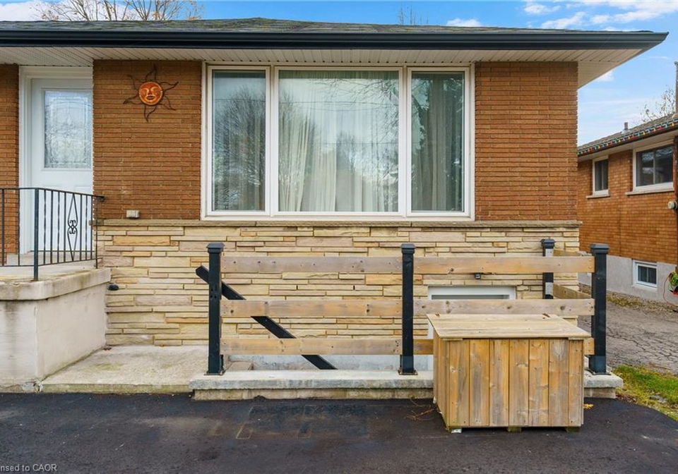 271-mohawk-road-w-hamilton-ontario-40810310