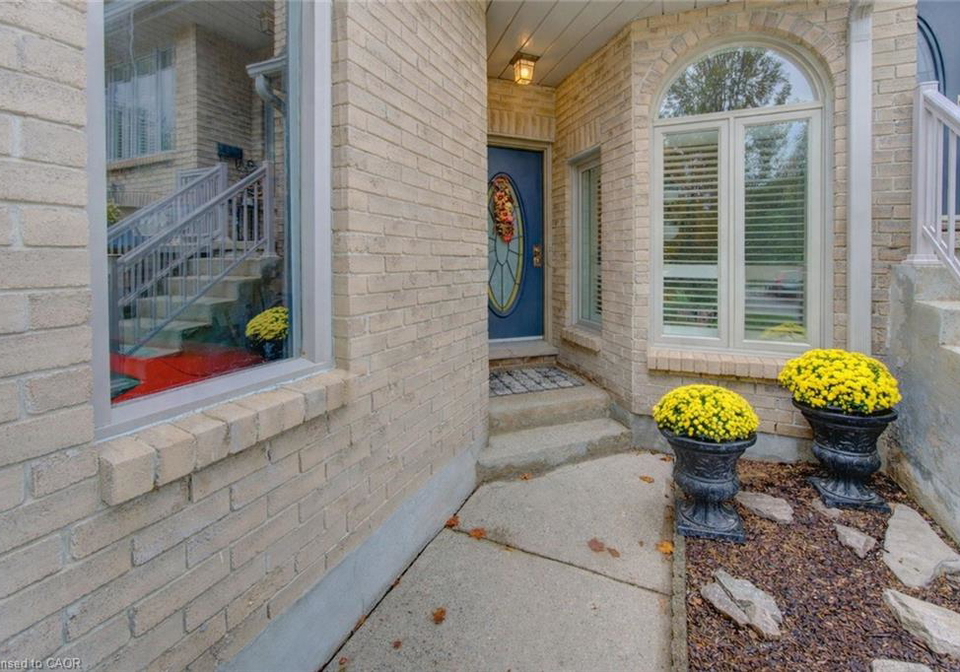 225-benjamin-road-waterloo-ontario-40810369