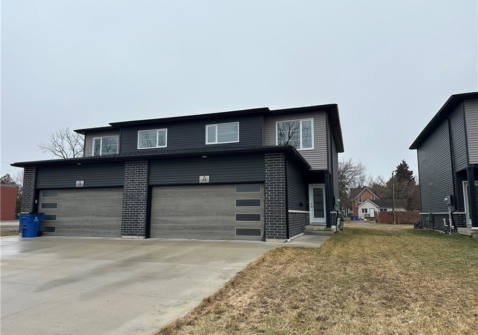 42-llydican-avenue-chatham-ontario-40810424