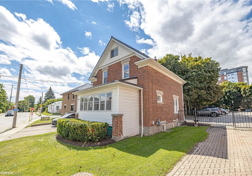 175-regina-street-n-waterloo-ontario-40810452