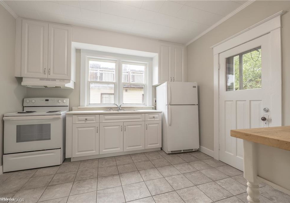 175-regina-street-n-waterloo-ontario-40810452