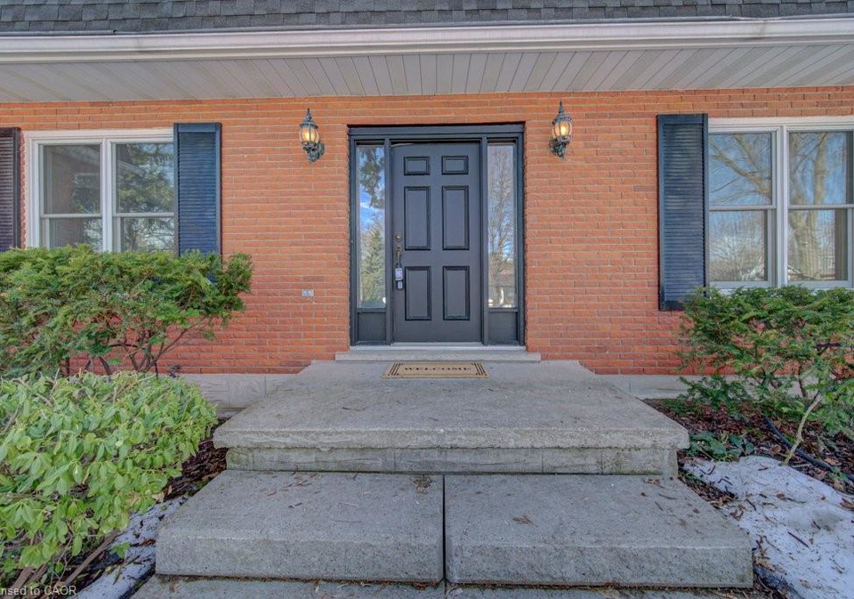 20-rosslinn-road-cambridge-ontario-40810476