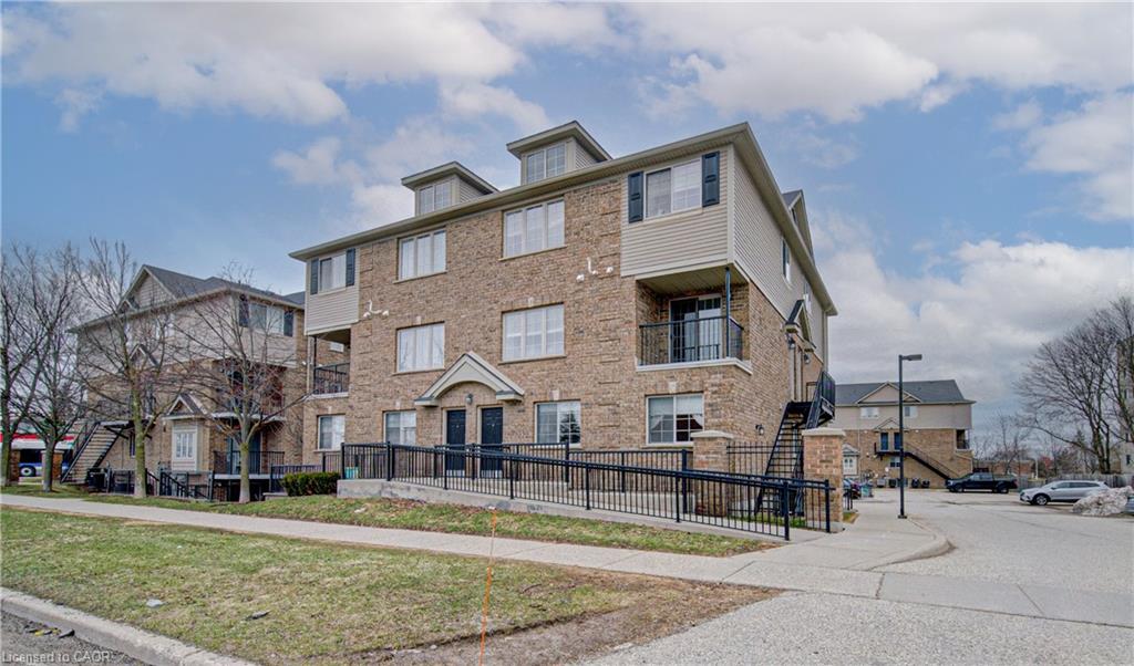 12-holborn-drive-kitchener-ontario-40810515