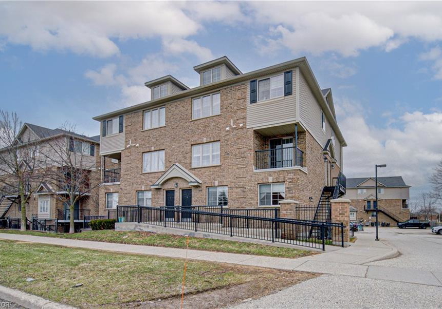 12-holborn-drive-kitchener-ontario-40810515
