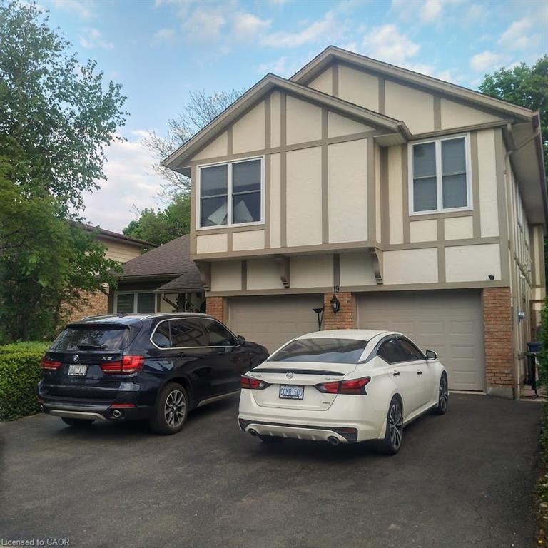 19-hands-lower-unit-drive-guelph-ontario-40810660