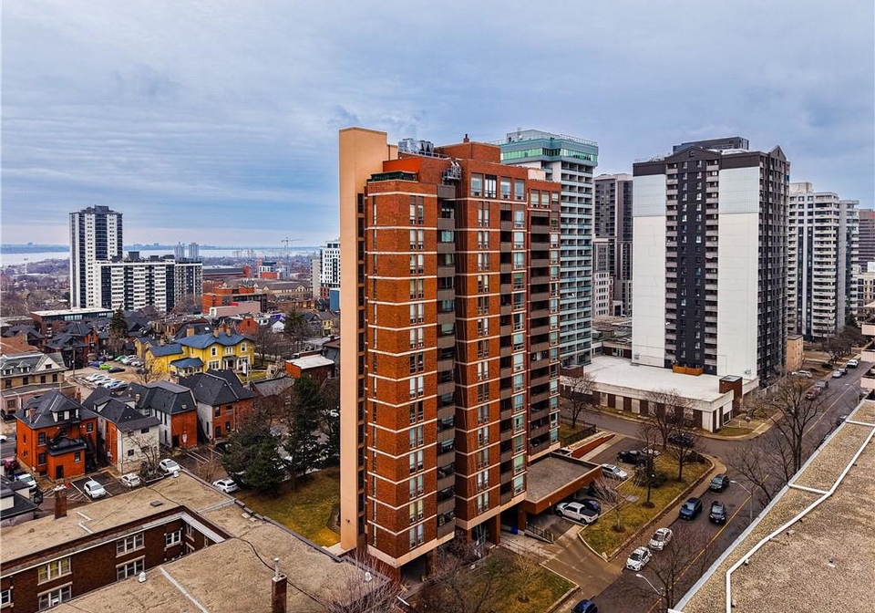 222-jackson-street-w-hamilton-ontario-40810688