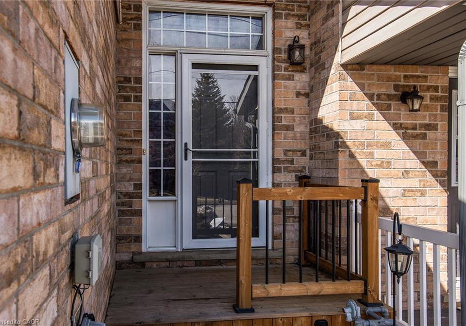 115-activa-avenue-kitchener-ontario-40810739