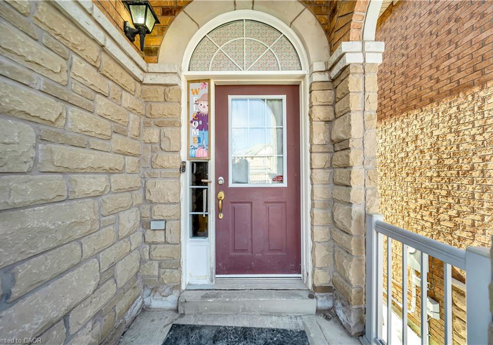 8-atira-avenue-brampton-ontario-40810819