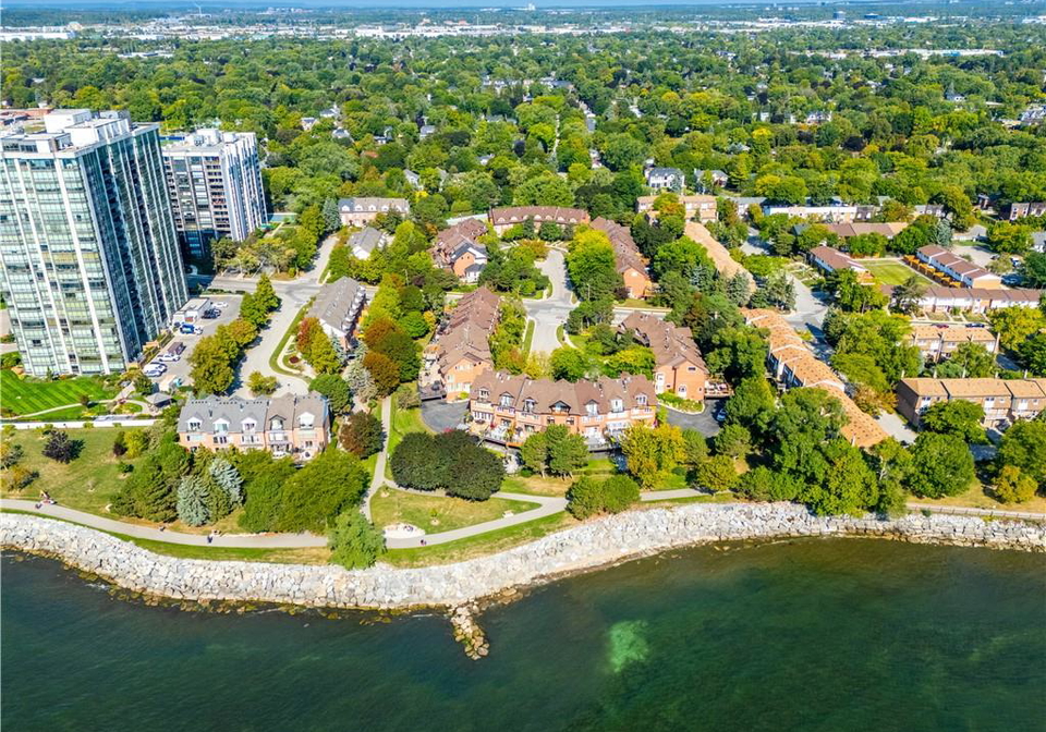 63-tradewind-drive-oakville-ontario-40810820