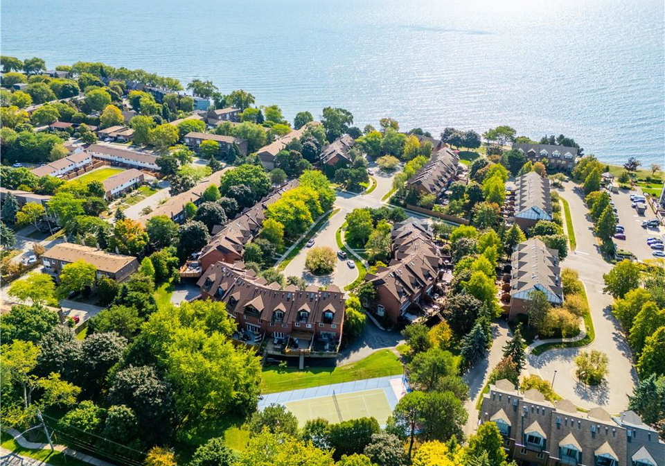 63-tradewind-drive-oakville-ontario-40810820