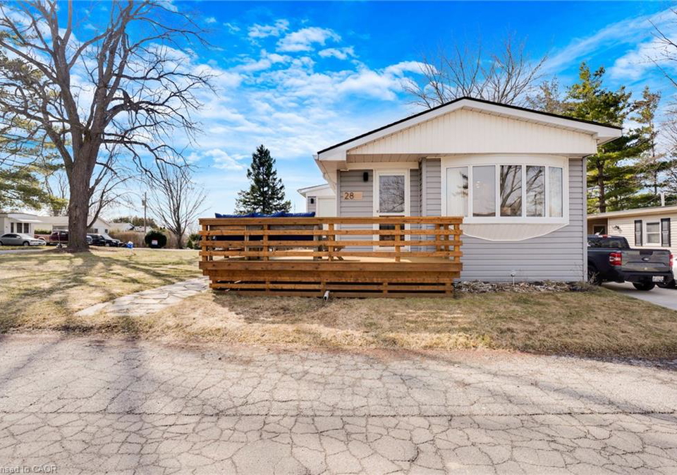 28-macpherson-crescent-flamborough-ontario-40810927