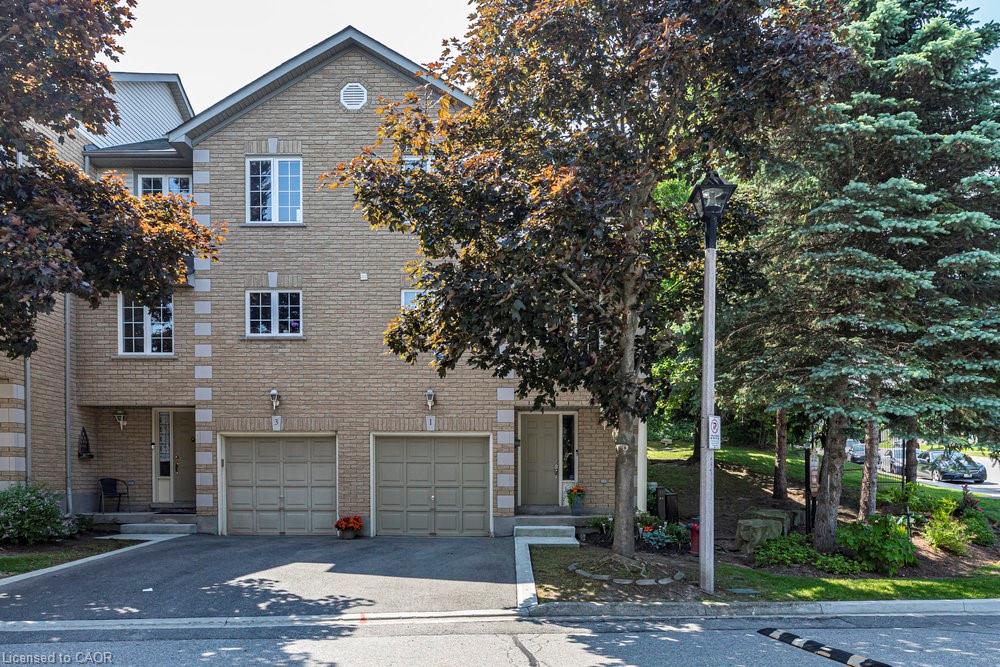 31-moss-boulevard-dundas-ontario-40810990