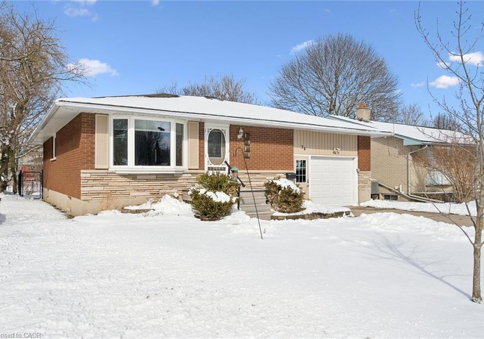 36-bluejay-road-elmira-ontario-40810991