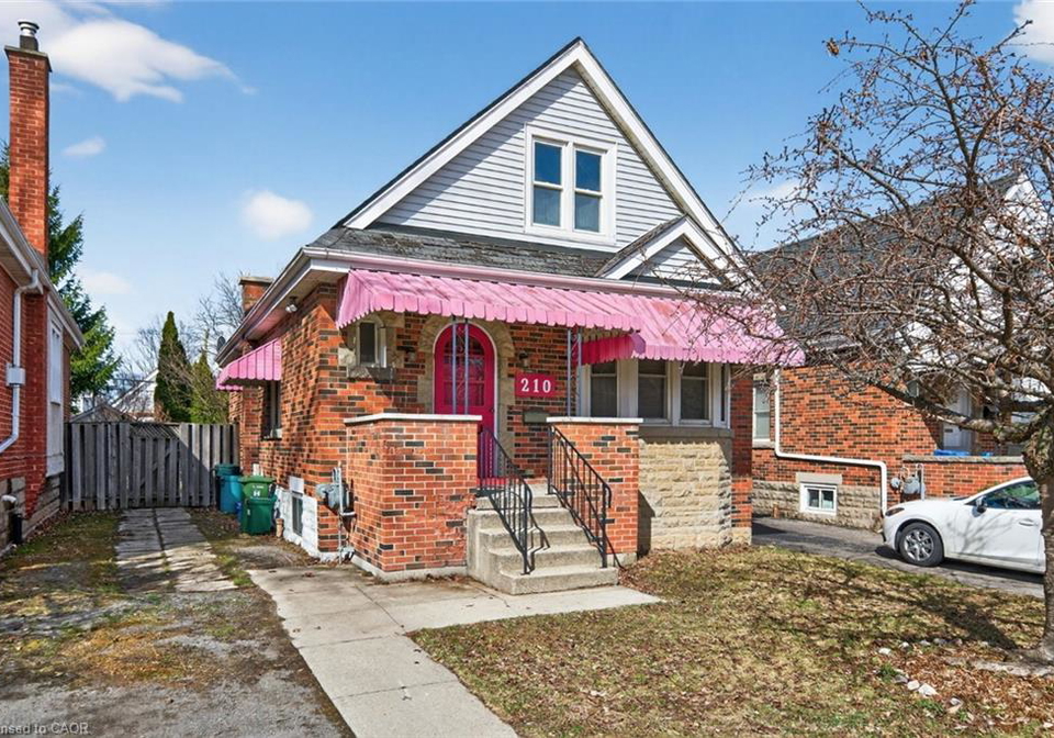 210-huxley-avenue-s-hamilton-ontario-40811007