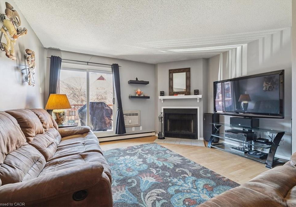 1480-pilgrims-way-oakville-ontario-40811050