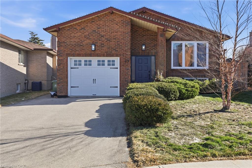 47-lisgar-court-hamilton-ontario-40811051