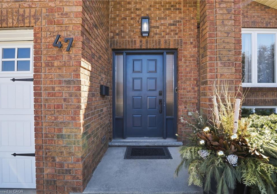 47-lisgar-court-hamilton-ontario-40811051