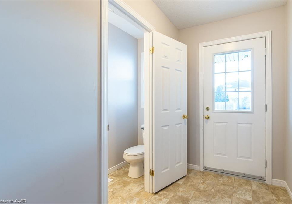 42-mountain-laurel-crescent-kitchener-ontario-40811059