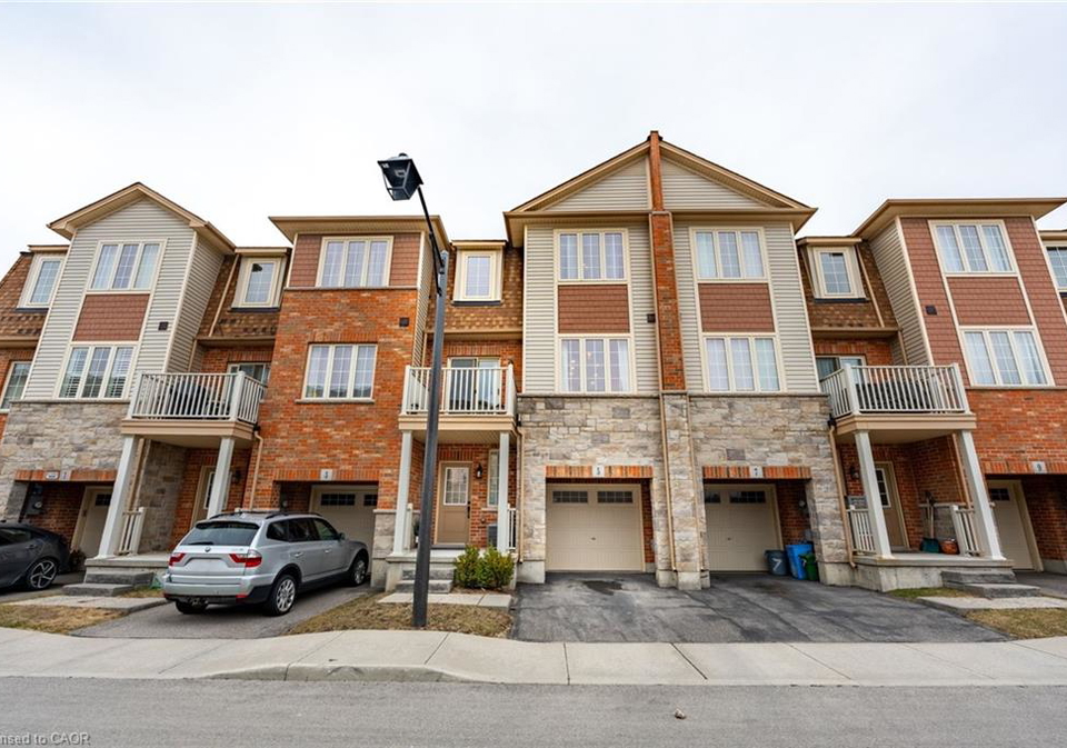 11-stockbridge-gardens-stoney-creek-ontario-40811097