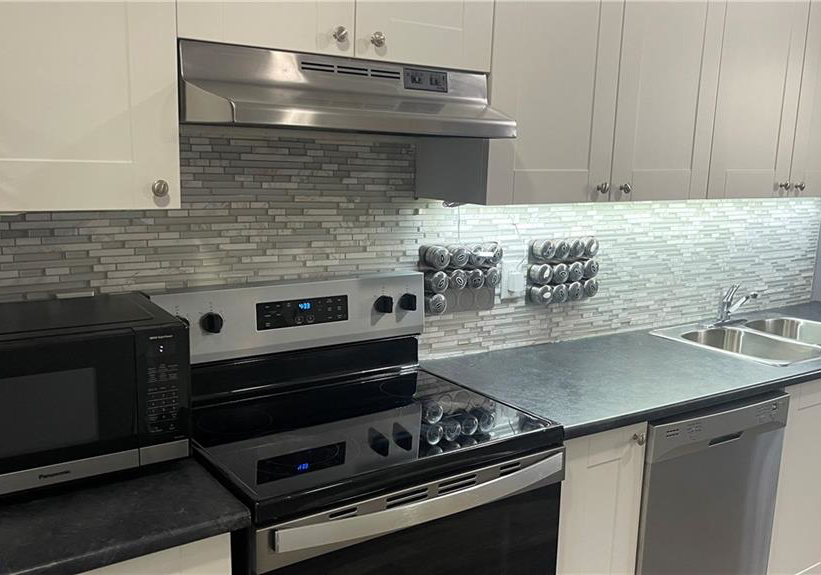 468-main-street-e-hamilton-ontario-40811272