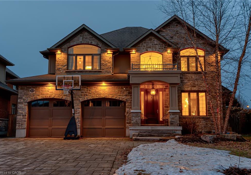 819-copper-ridge-drive-waterloo-ontario-40811301
