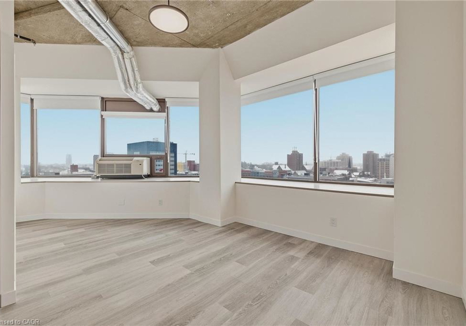 30-duke-street-w-kitchener-ontario-40811304
