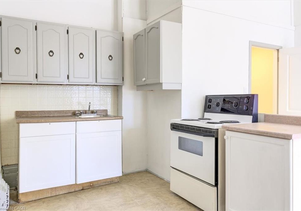 145-norfolk-street-s-simcoe-ontario-40811365