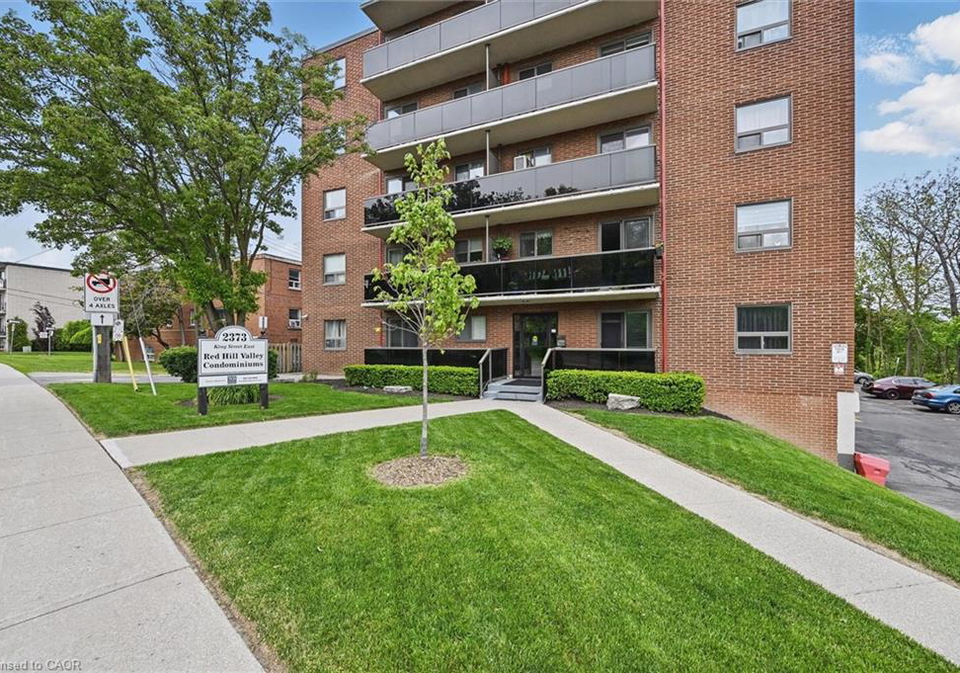2373-king-street-e-hamilton-ontario-40811411