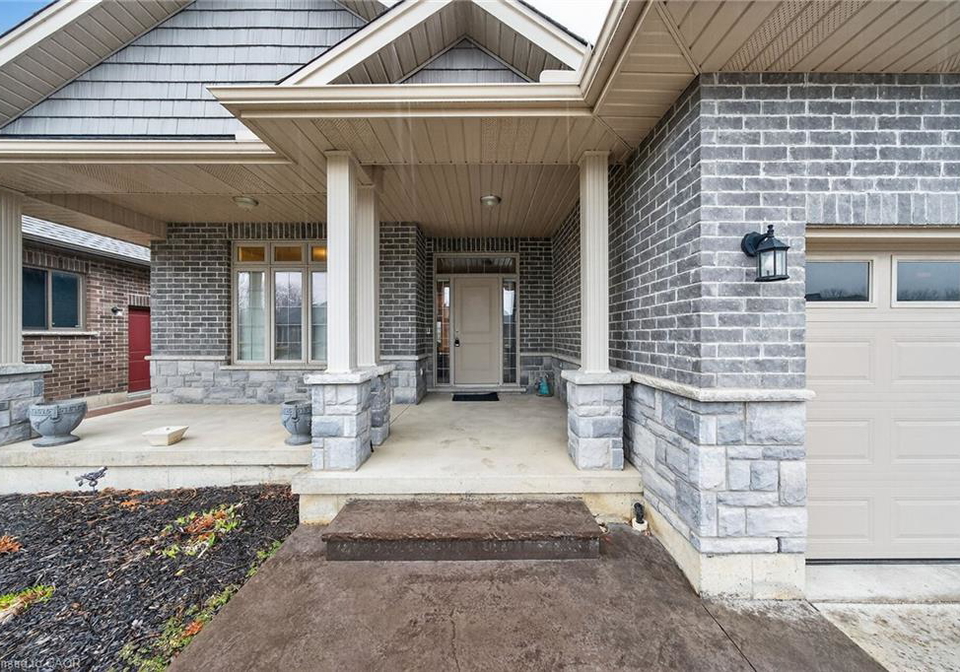 31-sycamore-drive-port-dover-ontario-40811429