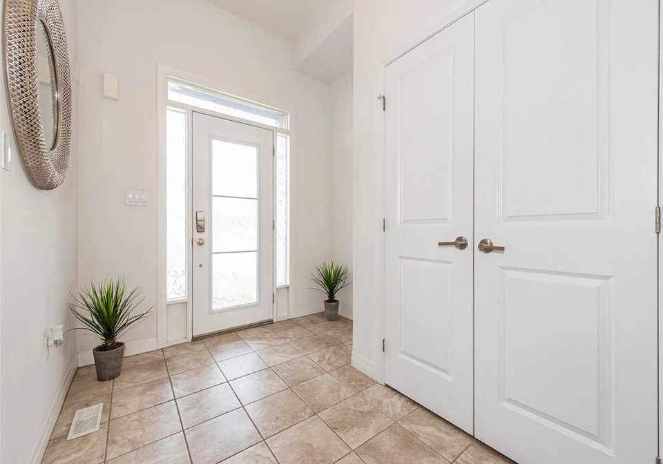 4076-healing-street-beamsville-ontario-40811430