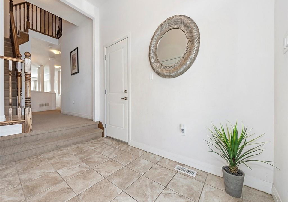 4076-healing-street-beamsville-ontario-40811430