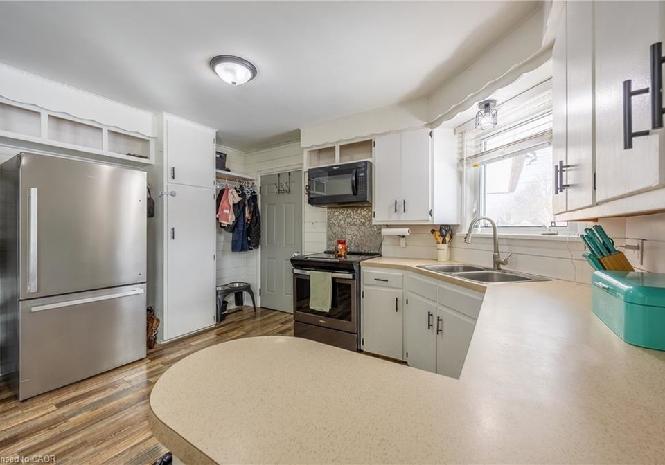 340-delcrest-avenue-delhi-ontario-40811453